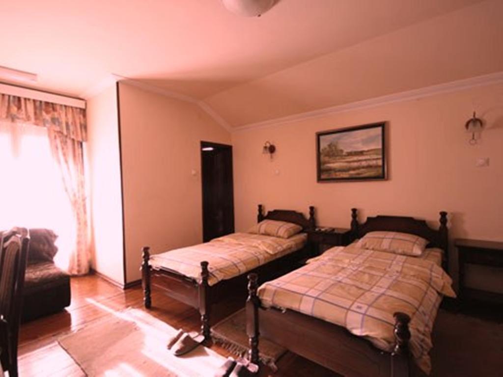 Hotel Ambiente Ποντγορίτσα Δωμάτιο φωτογραφία