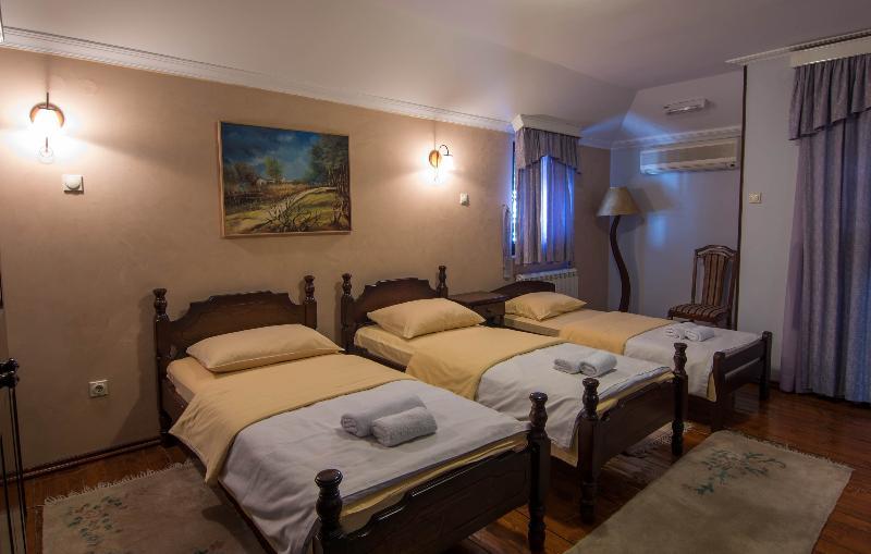 Hotel Ambiente Ποντγορίτσα Εξωτερικό φωτογραφία