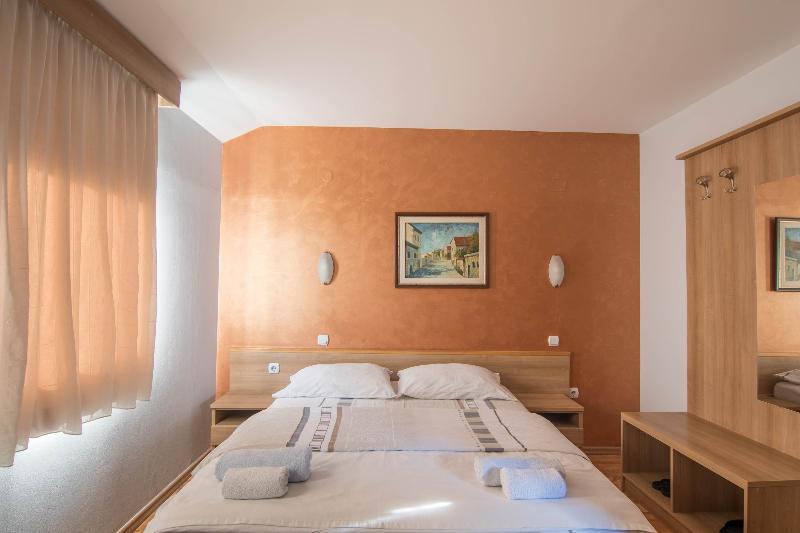 Hotel Ambiente Ποντγορίτσα Εξωτερικό φωτογραφία